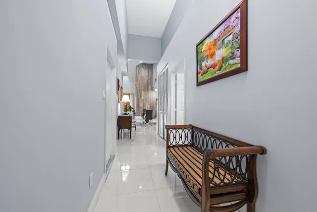 Residence photo 5