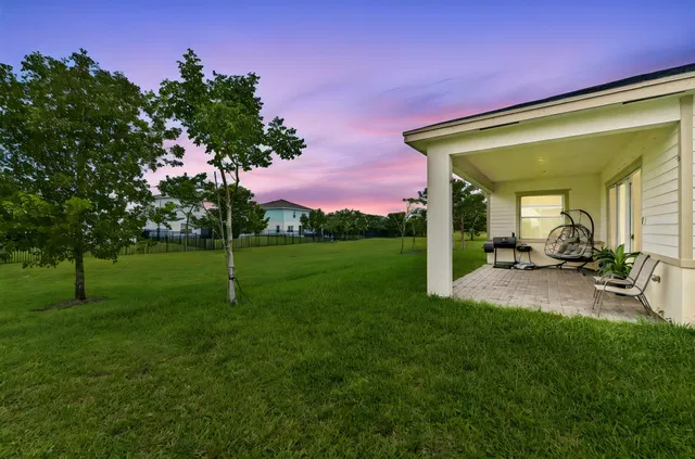 Residence photo 3