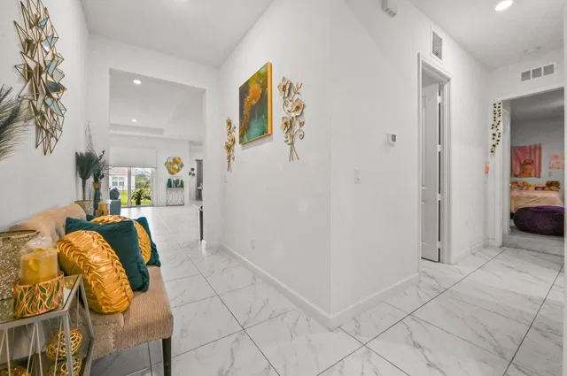 Residence photo 6