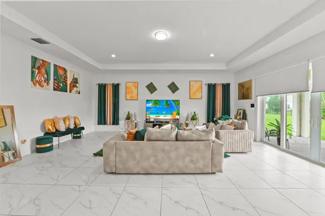 Residence photo 11