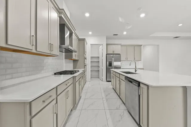 Residence photo 15