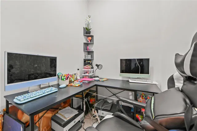 Residence photo 27
