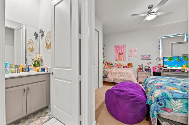 Residence photo 28