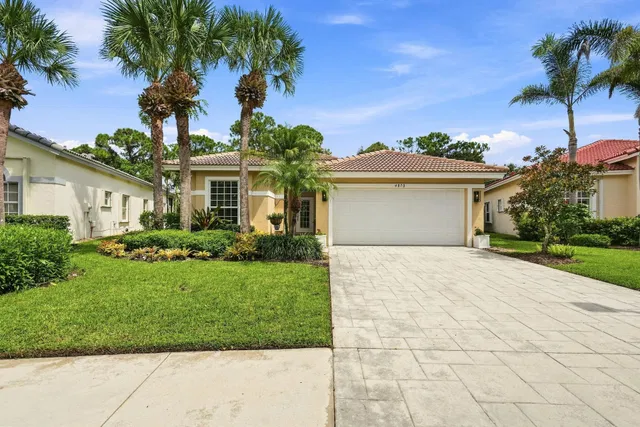 Residence photo 2