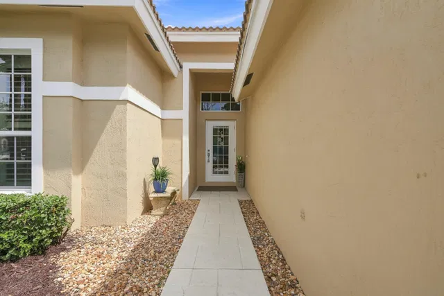 Residence photo 4