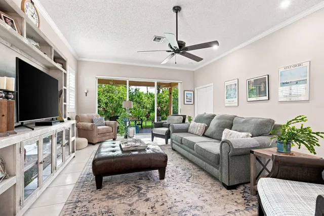 Residence photo 9