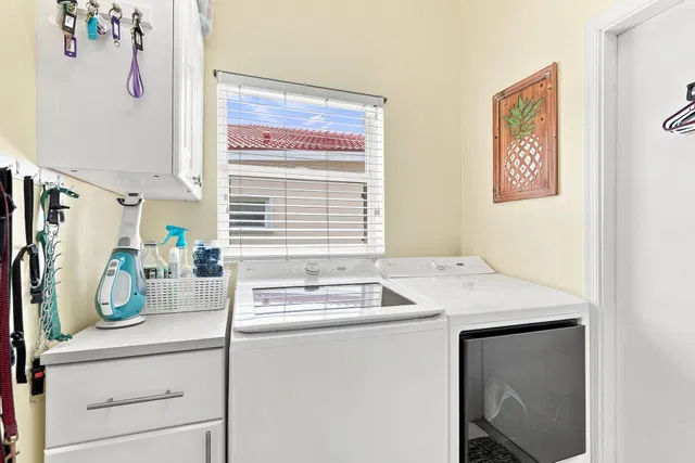 Residence photo 19
