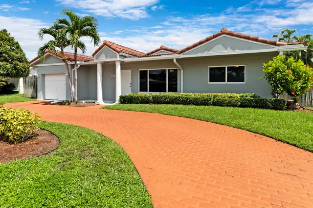 Residence photo 2