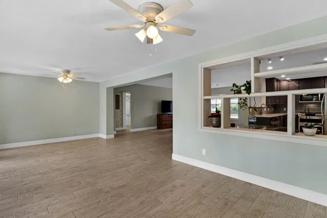 Residence photo 12