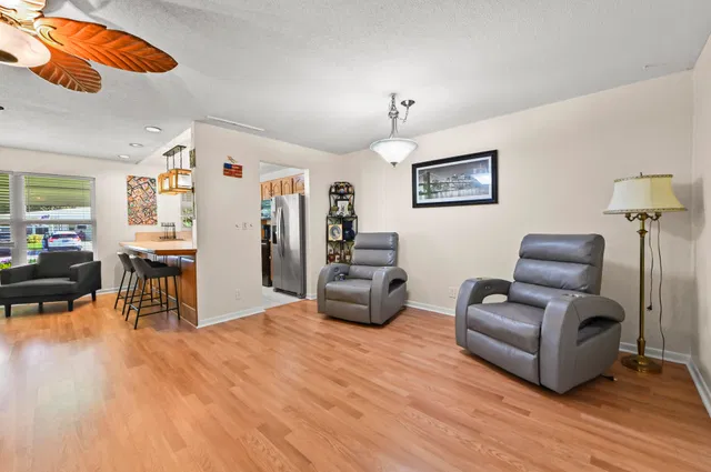 Unit C photo 5