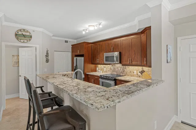 Unit 105 photo 5