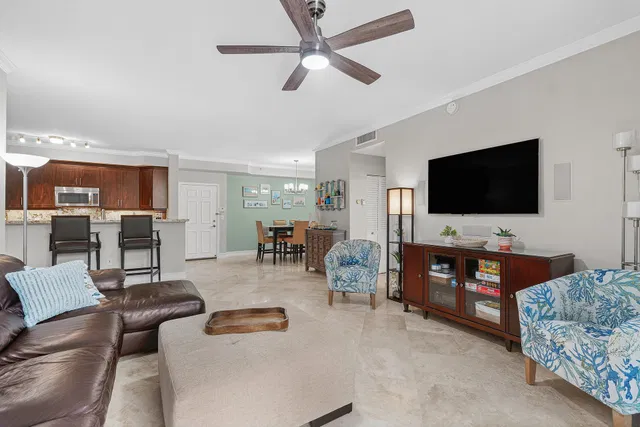 Unit 105 photo 15