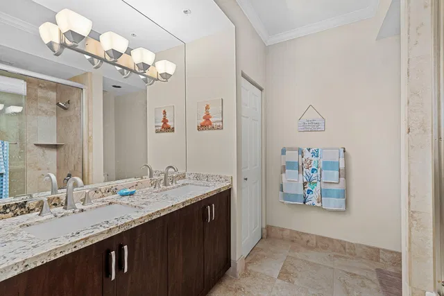 Unit 105 photo 18