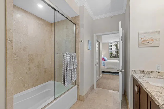 Unit 105 photo 19