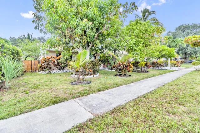 Residence photo 3