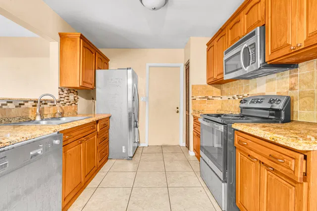 Residence photo 6