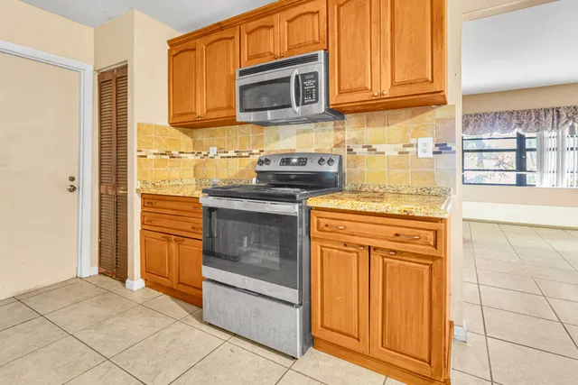 Residence photo 7