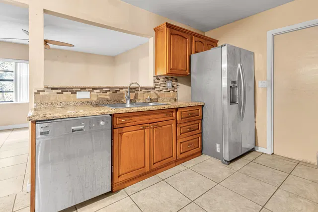 Residence photo 8