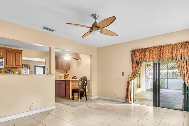 Residence photo 10