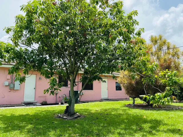 Residence photo 5