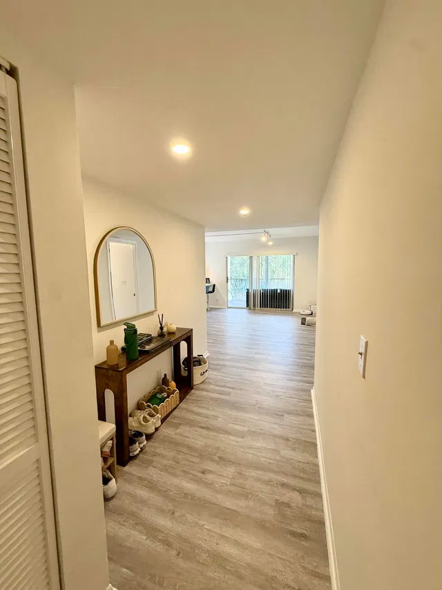 Unit 306 photo 2