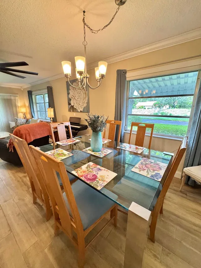 Unit 1217 photo 8