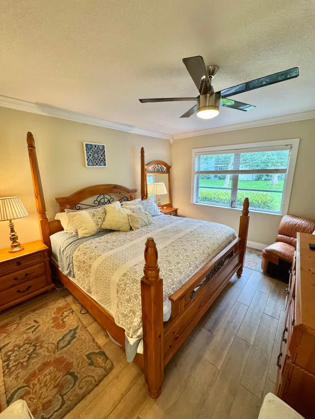 Unit 1217 photo 11