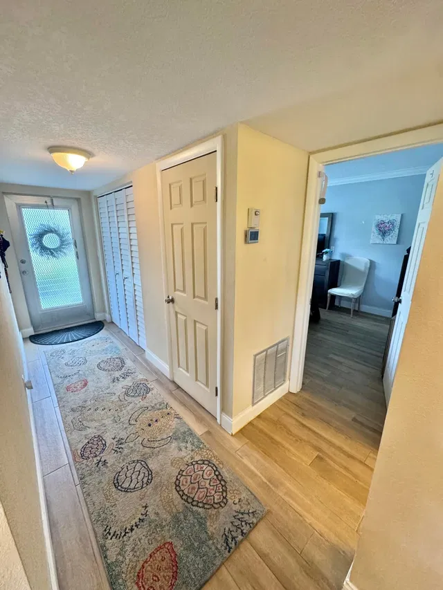 Unit 1217 photo 16