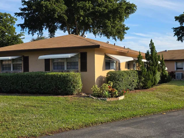 Residence photo 5