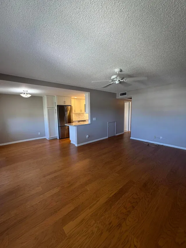  Residence photo 4