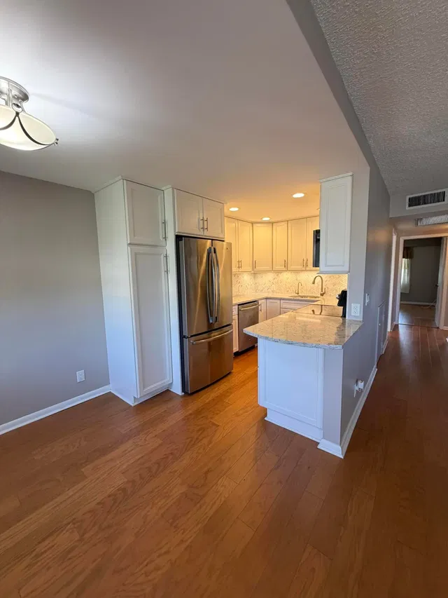  Residence photo 9