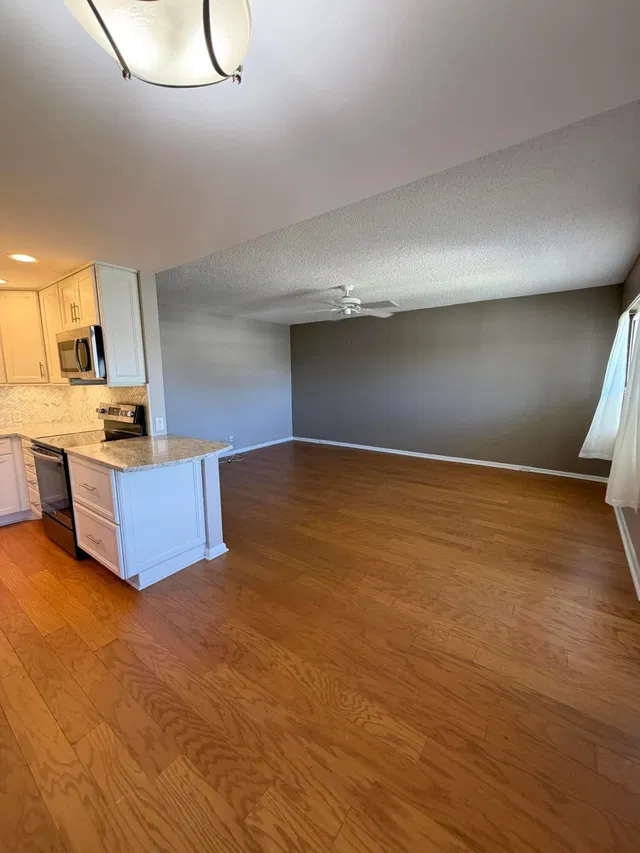  Residence photo 12