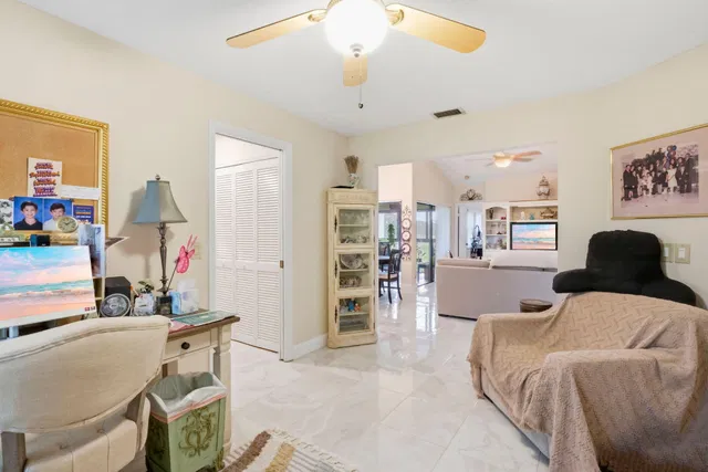 Residence photo 5