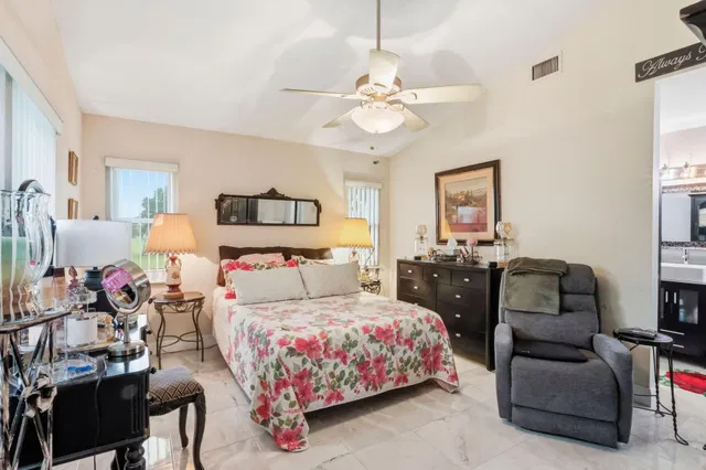 Residence photo 14