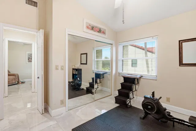 Residence photo 28