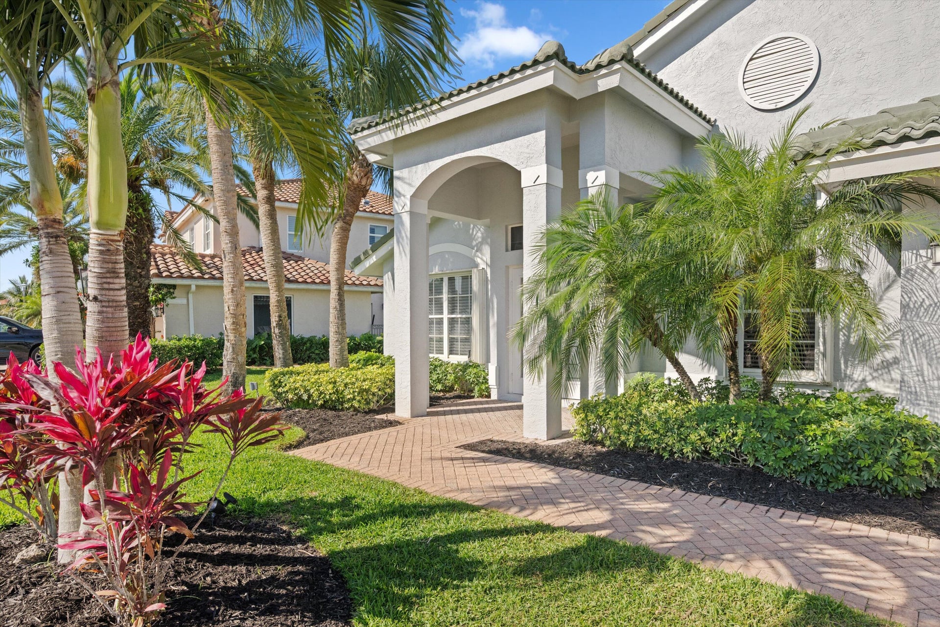 Residence photo 2