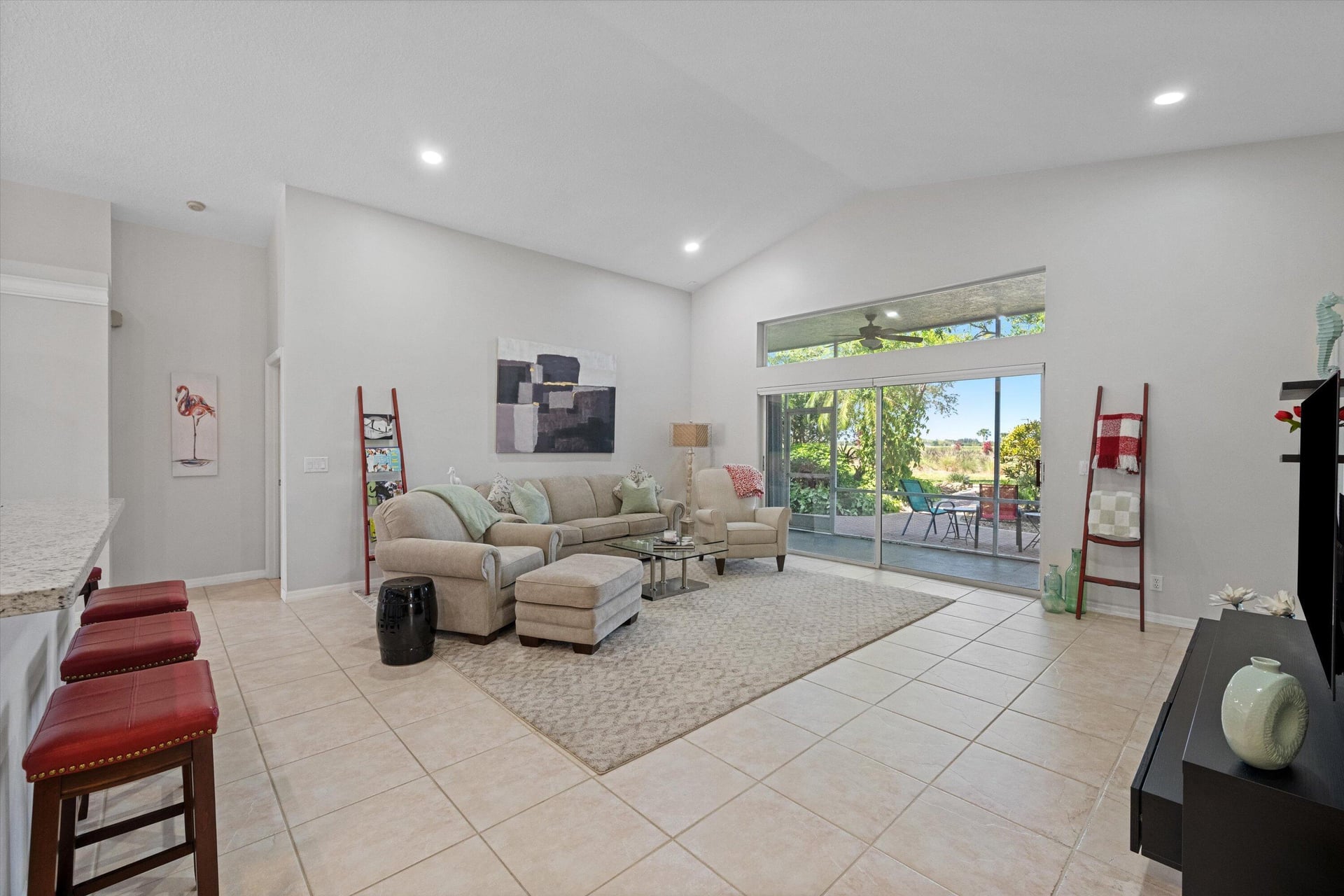 Residence photo 12
