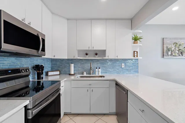Residence photo 6