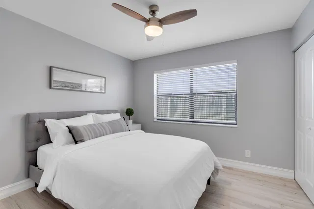 Residence photo 16