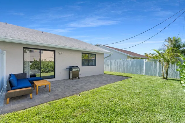 Residence photo 20