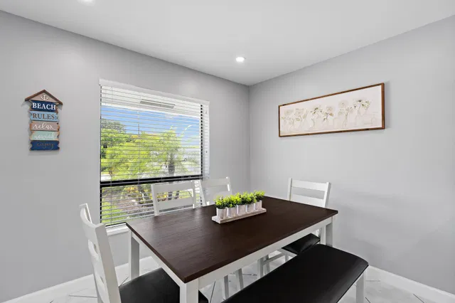 Residence photo 8