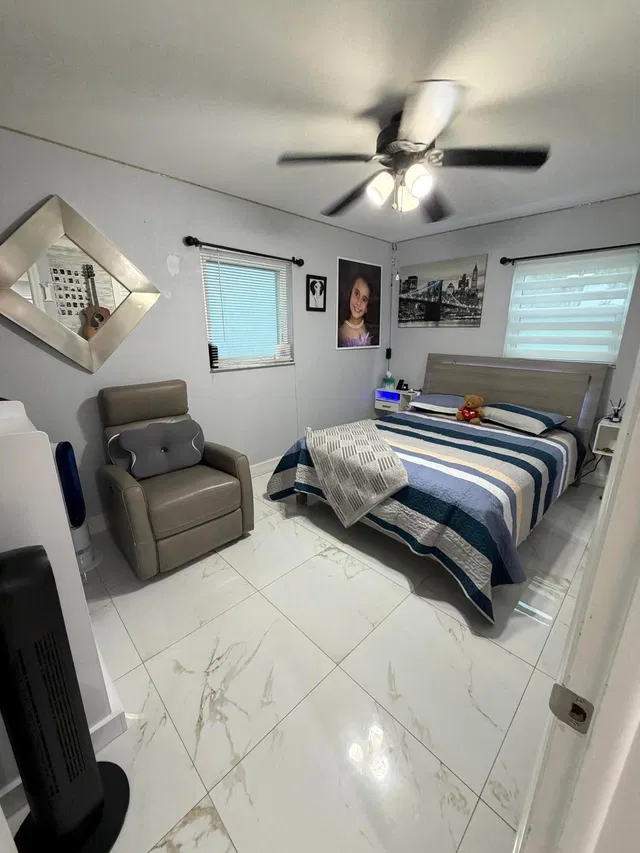 Residence photo 3