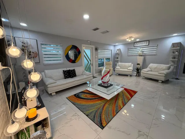 Residence photo 7