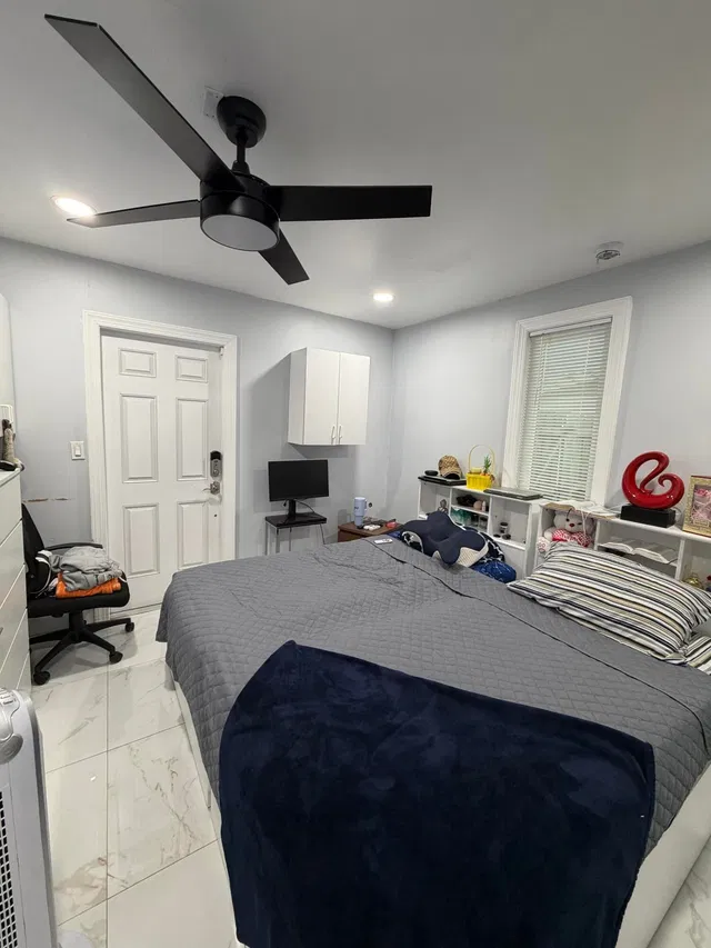 Residence photo 12