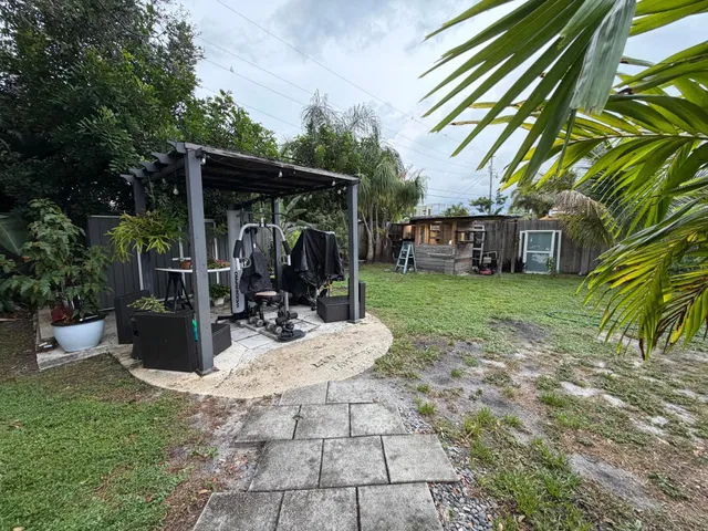 Residence photo 17