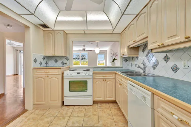 South Palm Beach Unit 3040 photo 7