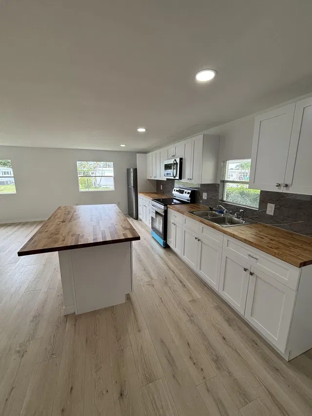 Residence photo 12