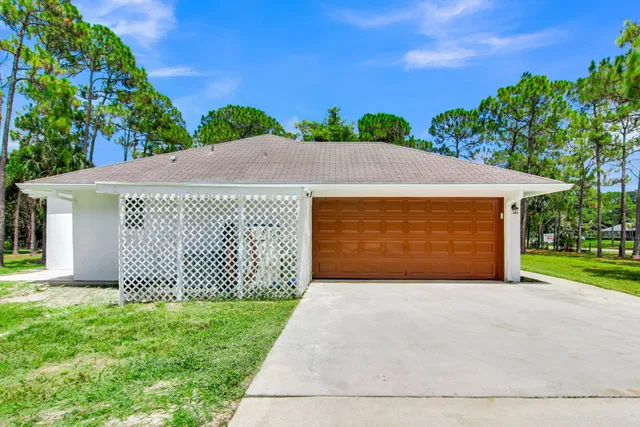 Residence photo 3