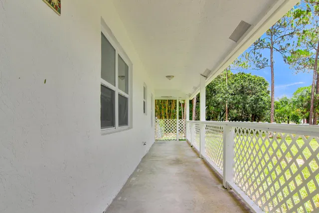 Residence photo 4