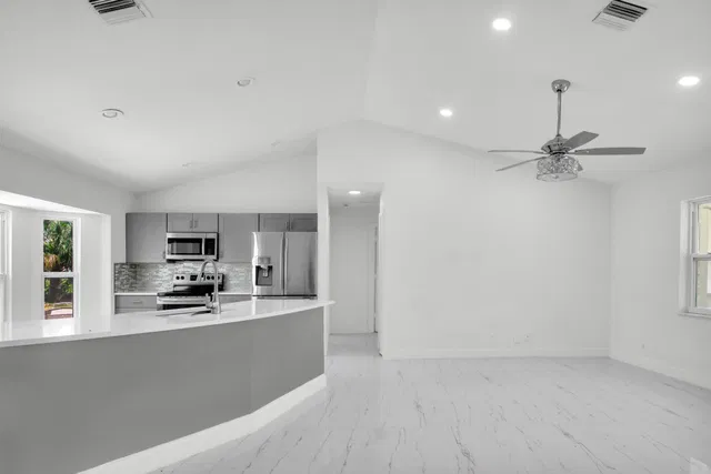 Residence photo 7